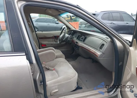 2002 Mercury Grand Marquis Gs из США, поврежденный, VIN 2MEFM74W22X663448